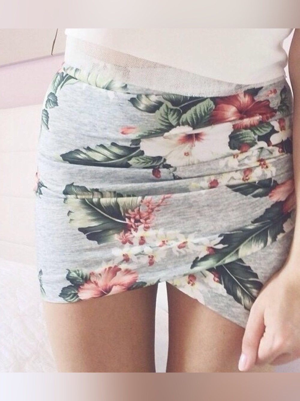 Zara Draped Tropical Floral Mini Skirt Size Medium - Picture 2 of 5
